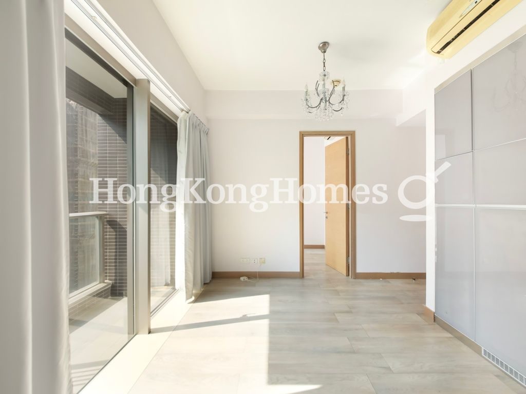 Living and Dining Room — Island Crest - Tower 1, Sai Ying Pun