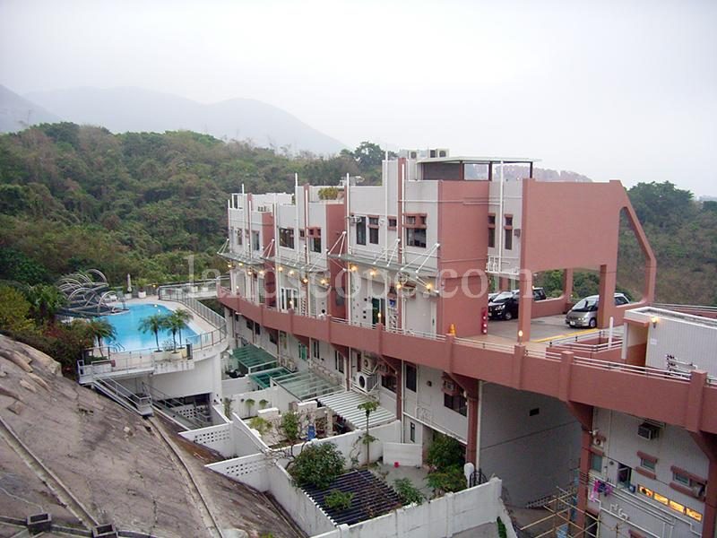 photo 2 — Cypresswaver Villas, Chung Hom Kok