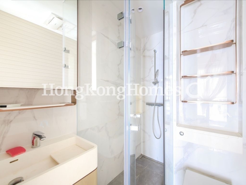 Bathroom — Caine Hill, Mid-levels West
