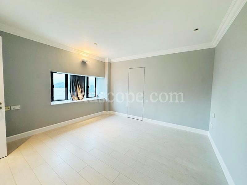 photo 3 — 37 Repulse Bay Road, Repulse Bay