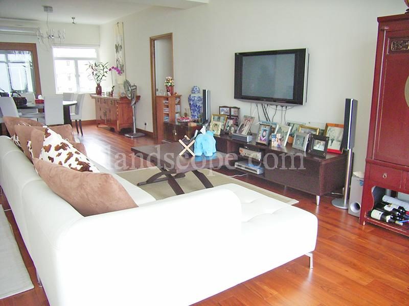 Summit Court