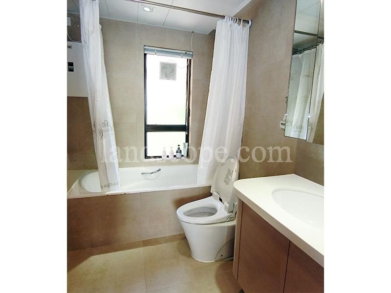 photo 6 — Ruby Court, Repulse Bay