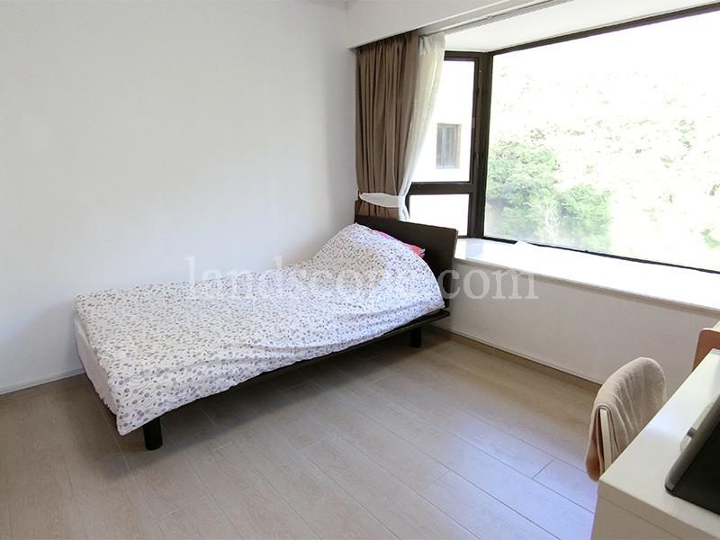 photo 7 — Ruby Court, Repulse Bay
