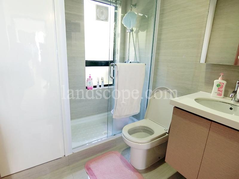 photo 9 — Ruby Court, Repulse Bay