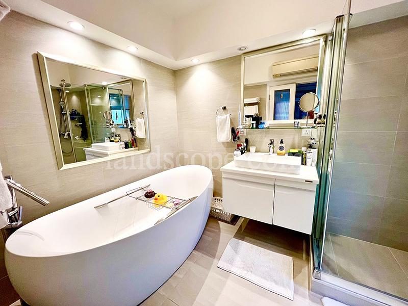 photo 4 — Rose Court, Happy Valley