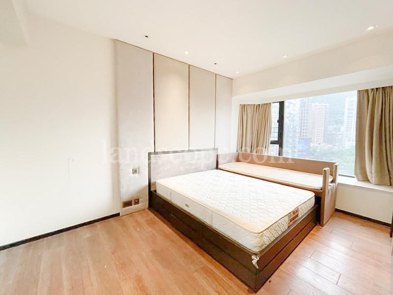 photo 2 — The Royal Court , Midlevels Central