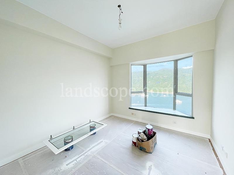 photo 4 — The Redhill Peninsula, Tai Tam