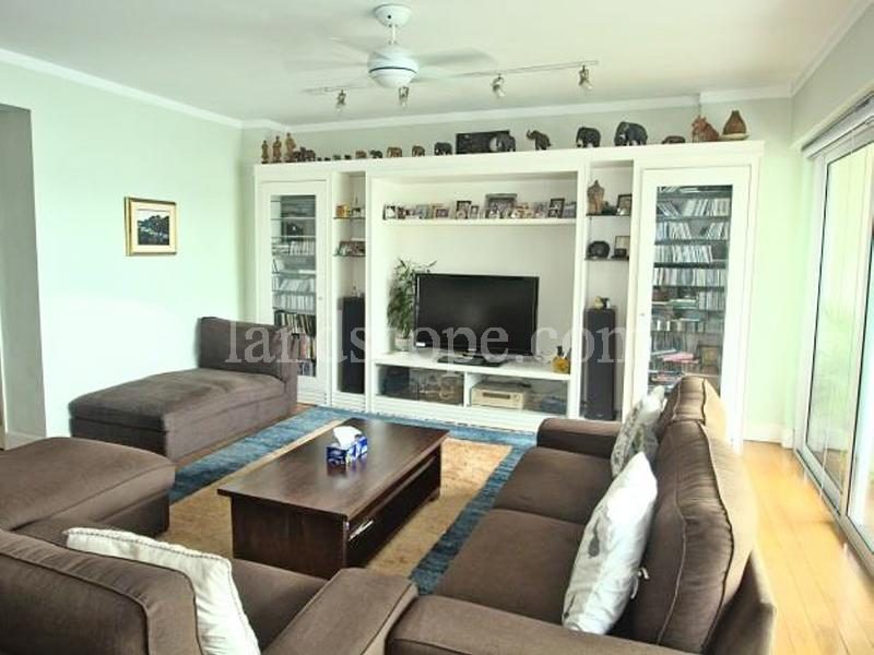 photo 2 — Scenic Villas, Pokfulam