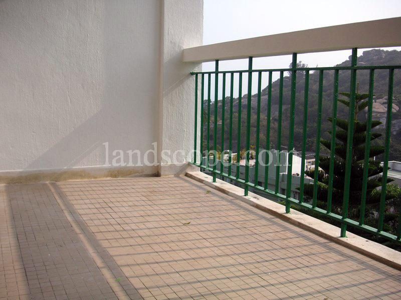 photo 3 — 8-14 Cape Road, Chung Hom Kok
