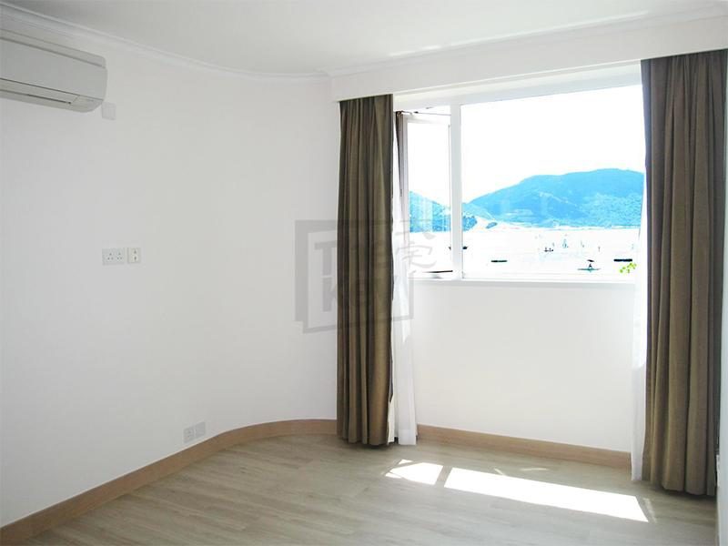 photo 6 — Beach Pointe, Stanley