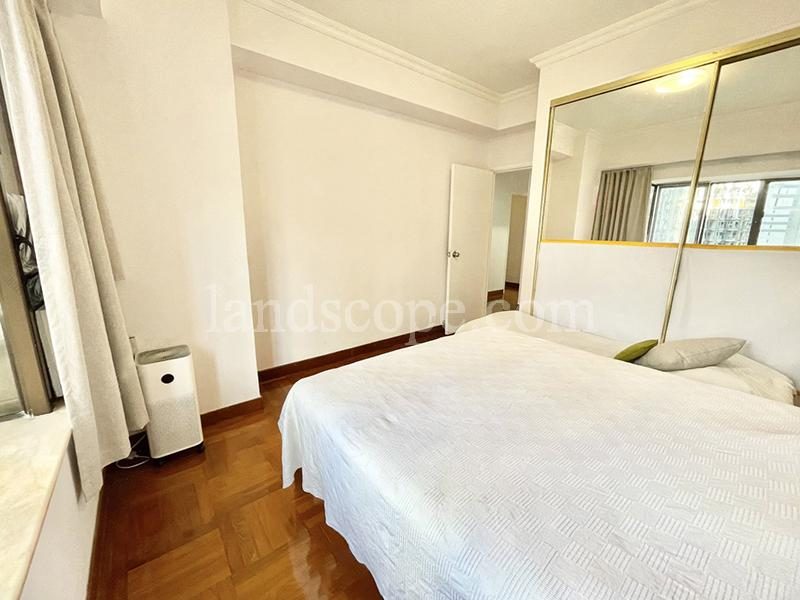 photo 4 — Wing Way Court, Midlevels Central