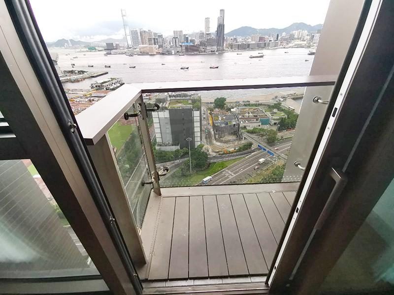 photo 2 — The Gloucester, Wan Chai