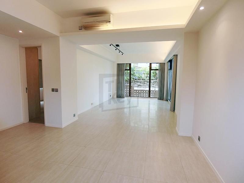 photo 2 — 18-24 Bisney Road, Pokfulam