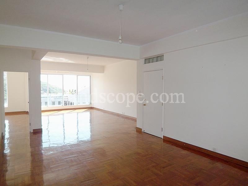 photo 3 — 8-14 Cape Road, Chung Hom Kok