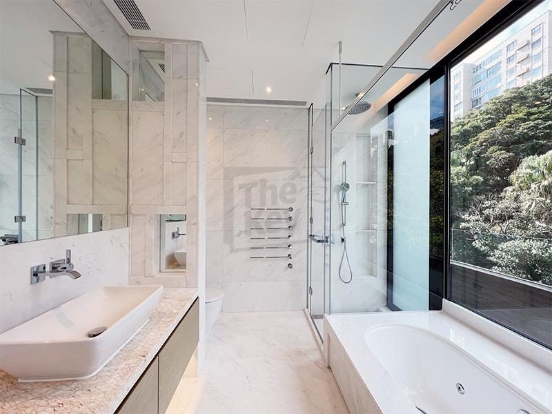 photo 5 — 7-15 Mount Kellett Road, The Peak