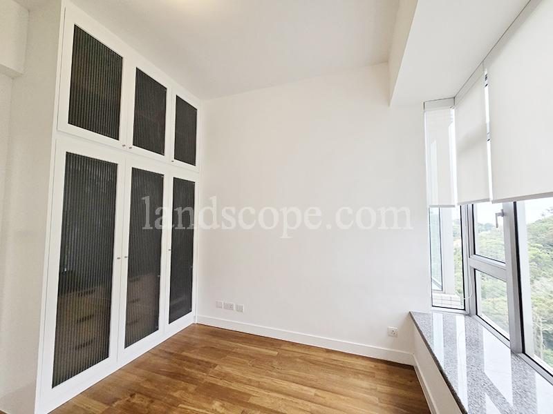 photo 13 — Interocean Court, The Peak