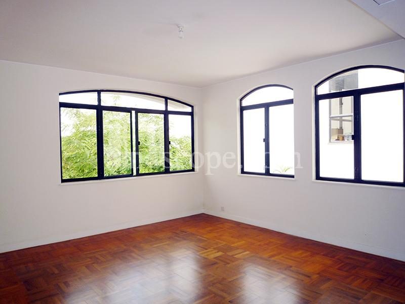 photo 3 — Magnolia Villas, Pokfulam