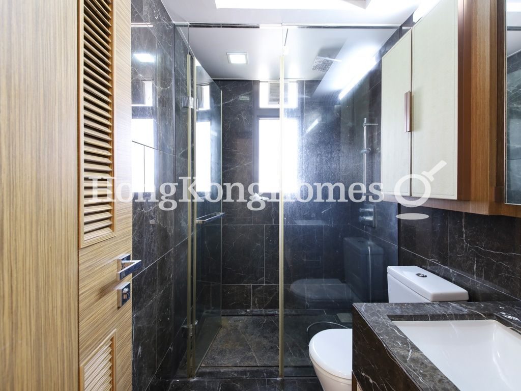 Guest Bathroom — Park Haven, Causeway Bay