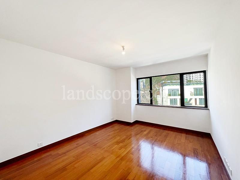 photo 11 — 5 Headland Road, Repulse Bay