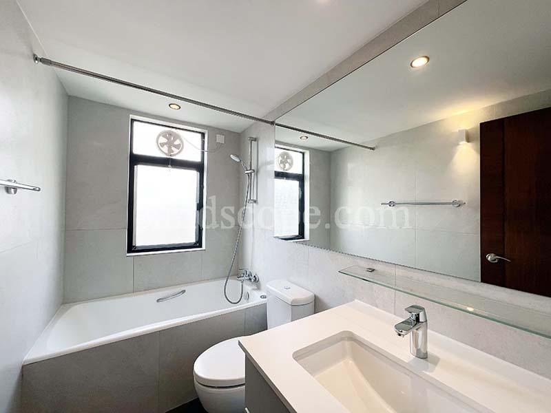 photo 12 — 5 Headland Road, Repulse Bay