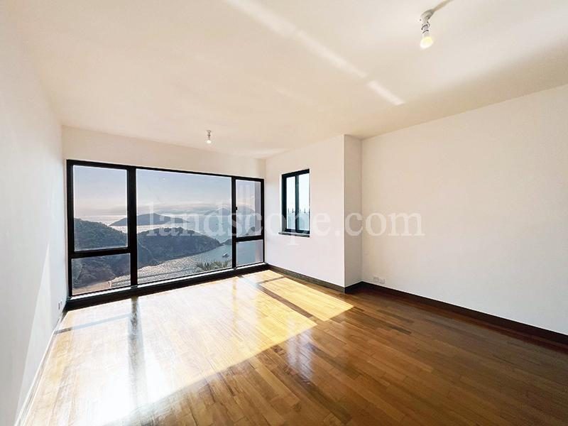 photo 6 — 5 Headland Road, Repulse Bay