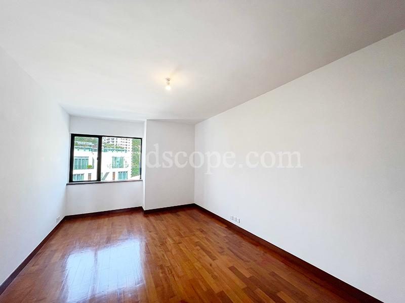photo 8 — 5 Headland Road, Repulse Bay