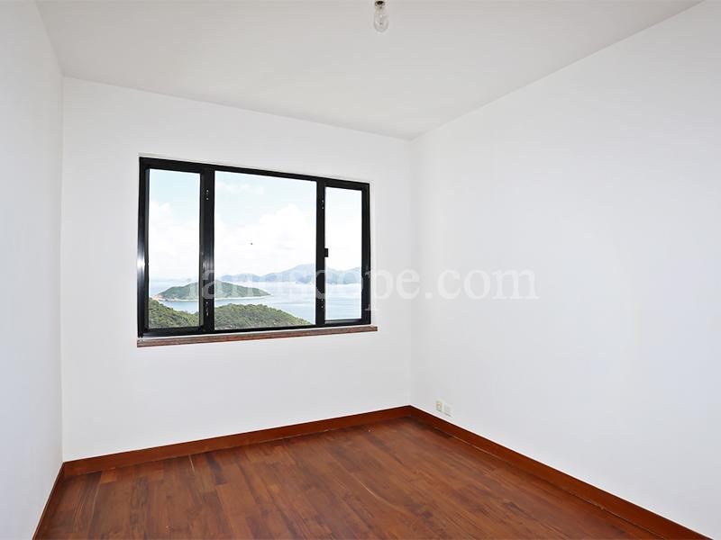 photo 10 — 5 Headland Road, Repulse Bay