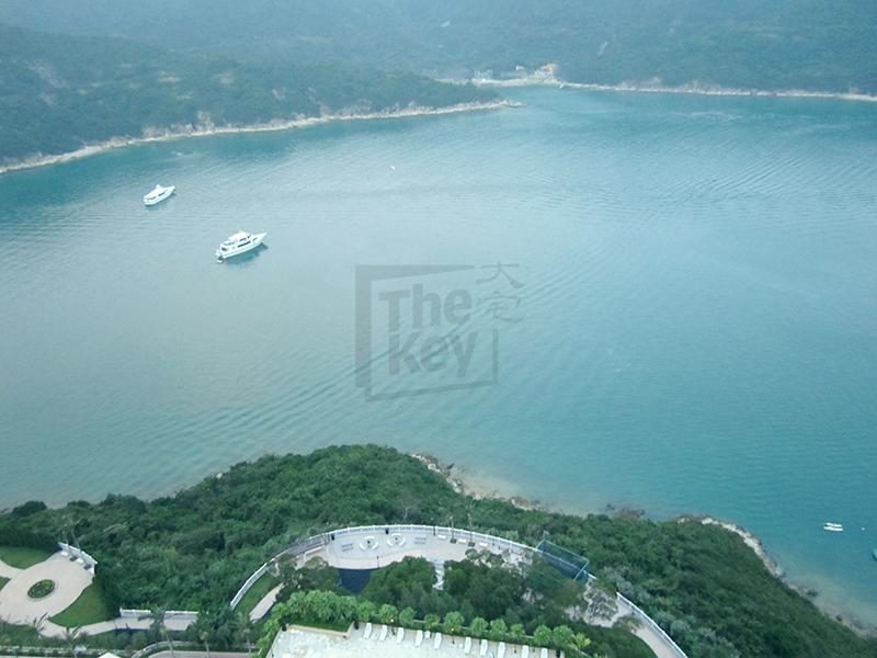 photo 2 — The Redhill Peninsula, Tai Tam