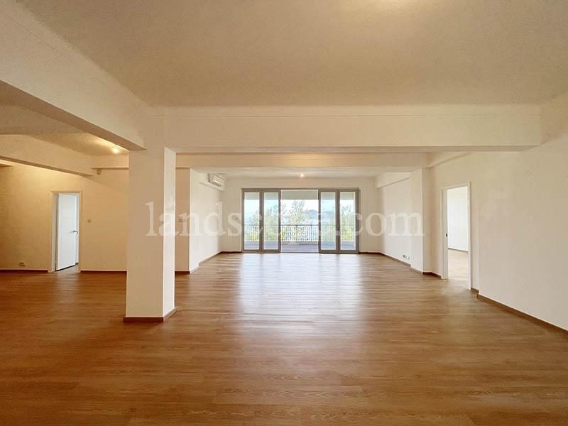 115 Repulse Bay Road