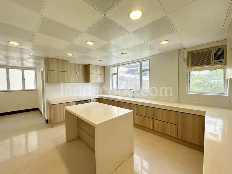 photo 8 — 115 Repulse Bay Road, Repulse Bay