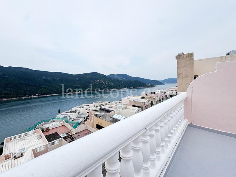 photo 2 — The Redhill Peninsula, Tai Tam