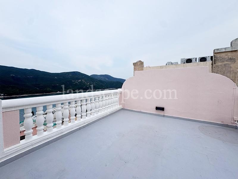 photo 3 — The Redhill Peninsula, Tai Tam