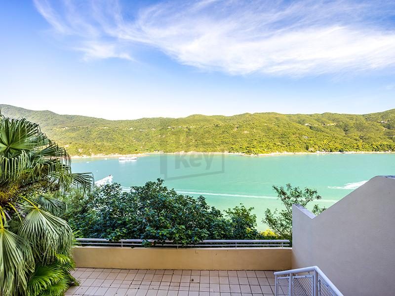 photo 2 — The Redhill Peninsula , Tai Tam