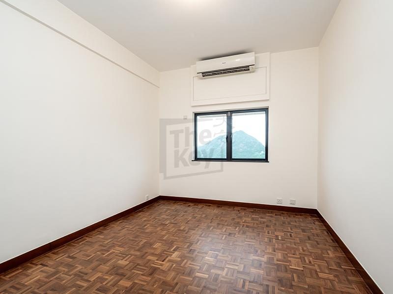 photo 11 — Manhattan Tower, Repulse Bay