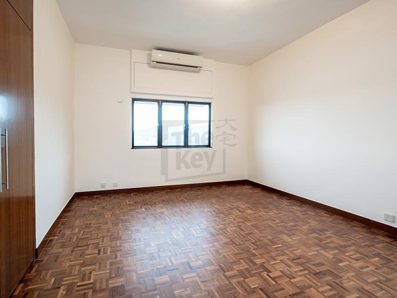 photo 7 — Manhattan Tower, Repulse Bay