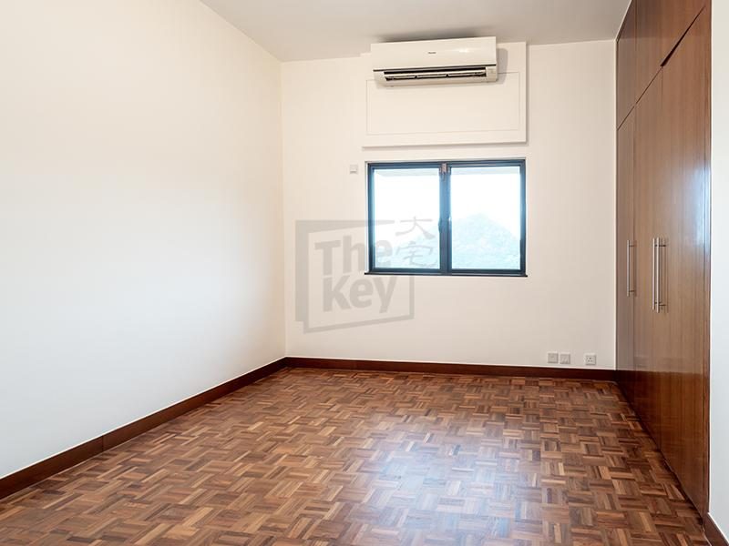 photo 10 — Manhattan Tower, Repulse Bay