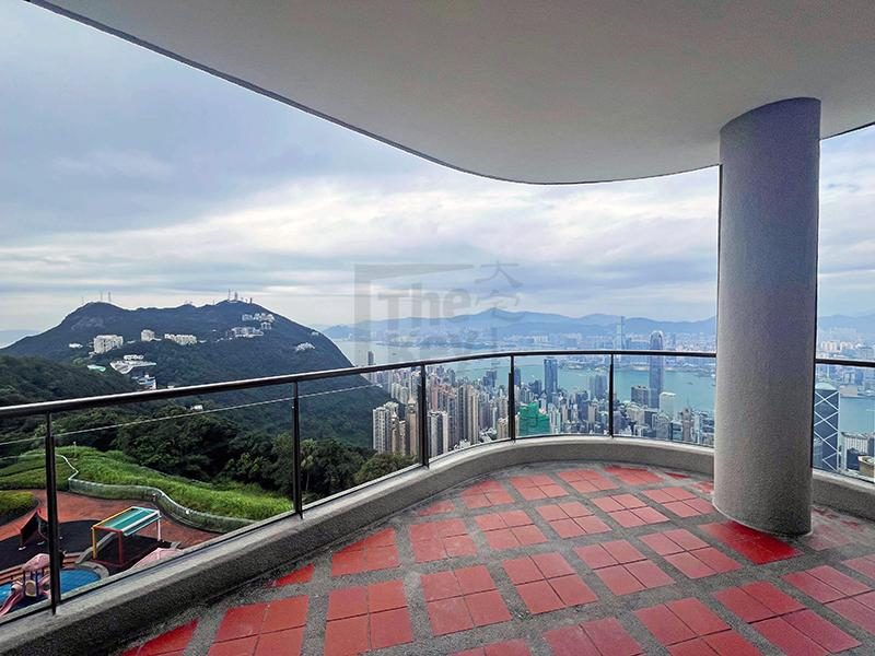 photo 3 — Cloudlands, The Peak