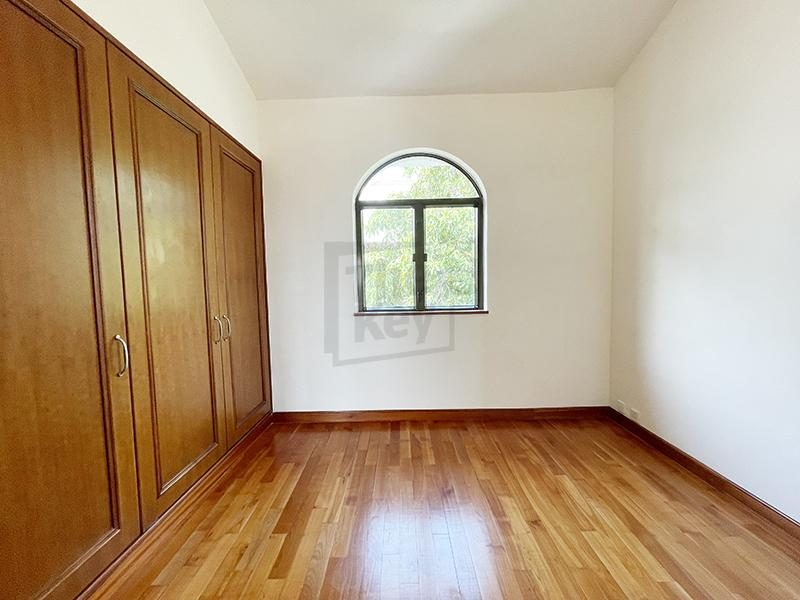 photo 11 — Casa Del Sol, Chung Hom Kok