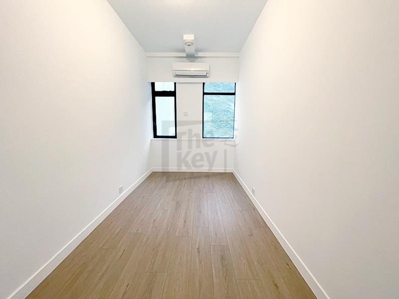photo 11 — Repulse Bay Apartments, Repulse Bay