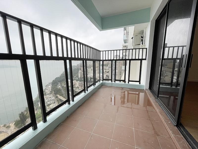 photo 2 — Repulse Bay Apartments, Repulse Bay