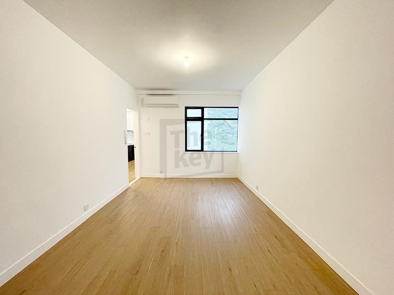photo 4 — Repulse Bay Apartments, Repulse Bay