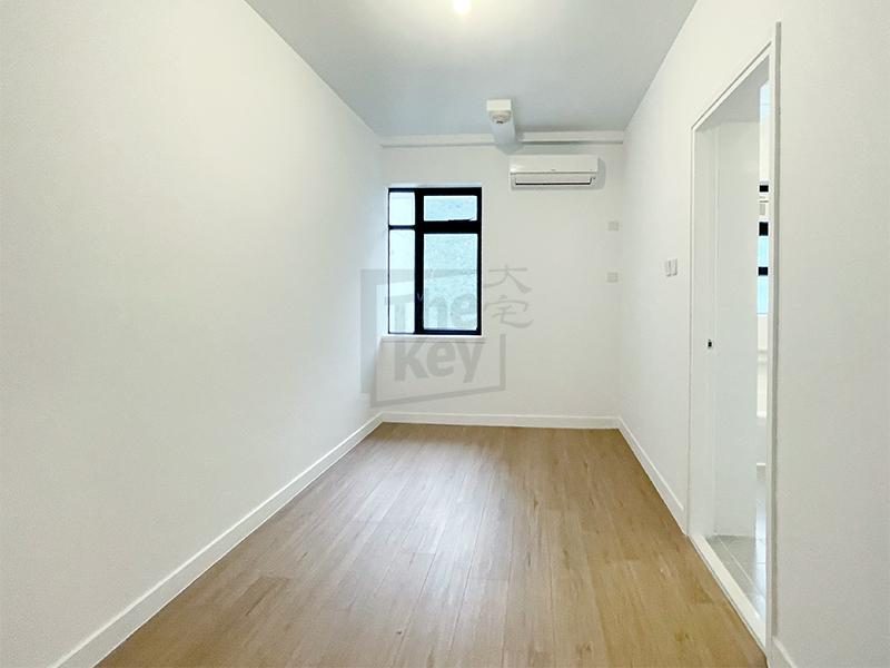 photo 8 — Repulse Bay Apartments, Repulse Bay