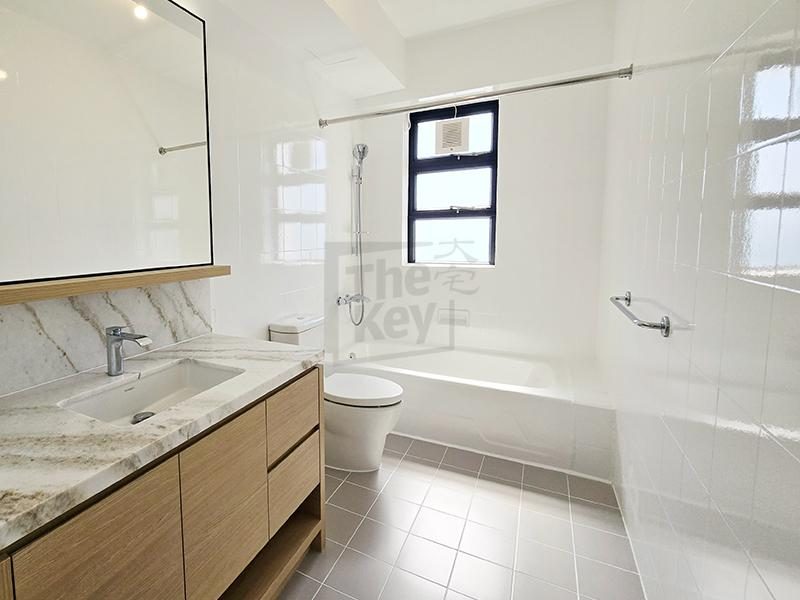 photo 12 — Repulse Bay Apartments, Repulse Bay