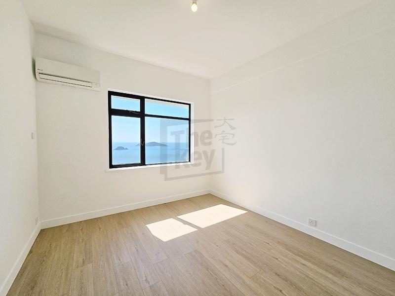 photo 10 — Repulse Bay Apartments, Repulse Bay