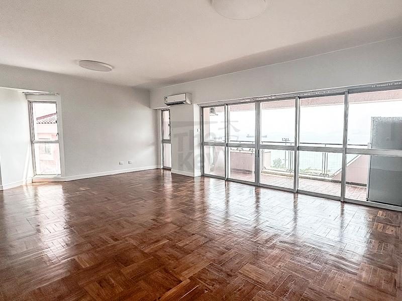 photo 3 — Tam Gardens, Pokfulam