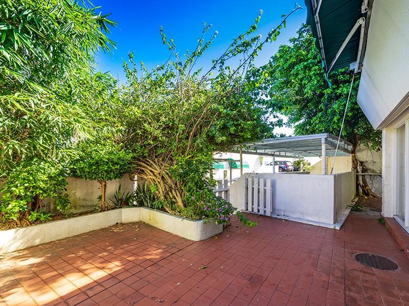 photo 4 — Jade Beach Villa, Chung Hom Kok