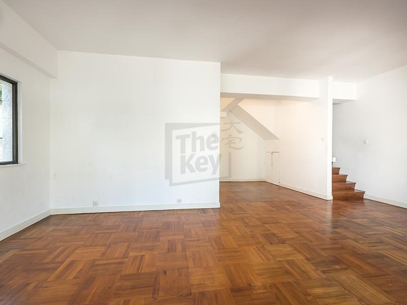 photo 5 — Jade Beach Villa, Chung Hom Kok