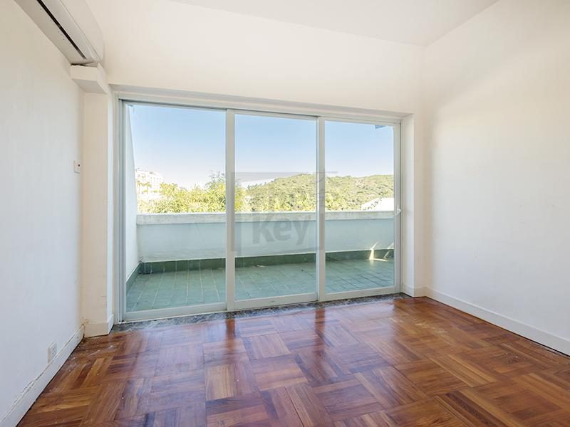 photo 8 — Jade Beach Villa, Chung Hom Kok