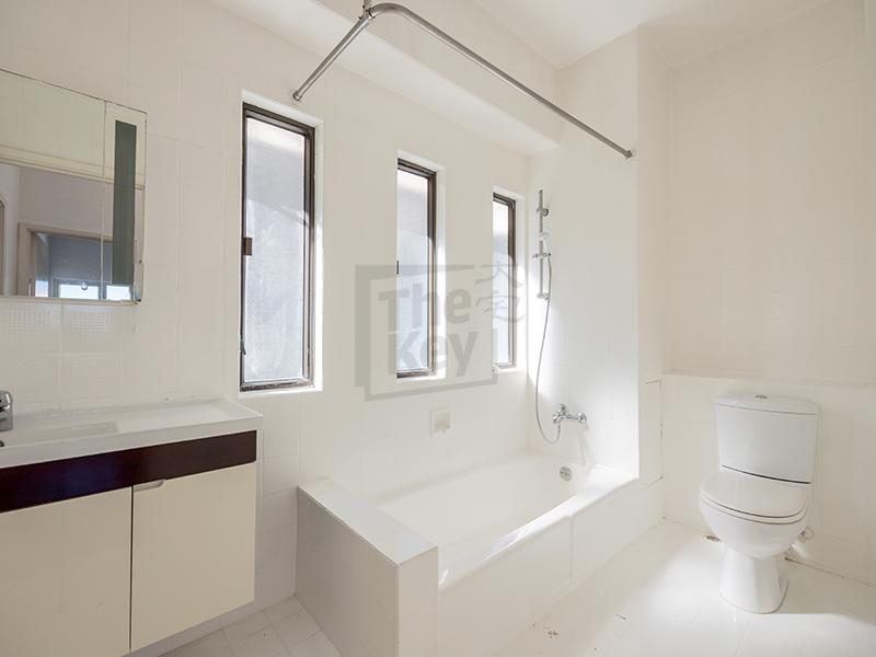 photo 10 — Jade Beach Villa, Chung Hom Kok