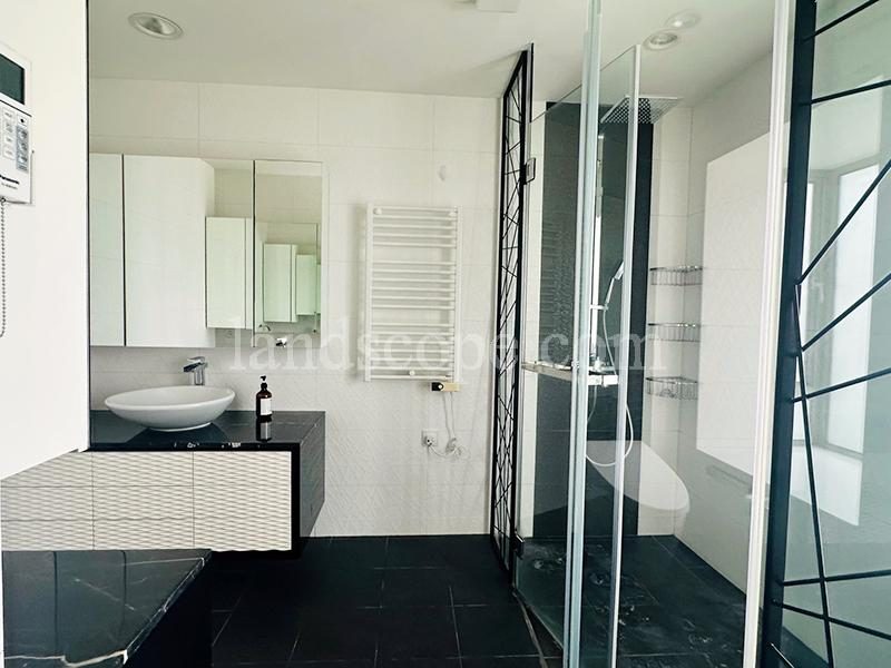 photo 6 — Woodbury Court, Pokfulam